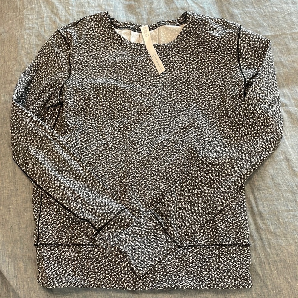 black and white lulu top
